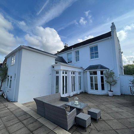 Willow House, Georgian Property In เชพเพอร์ตัน ภายนอก รูปภาพ