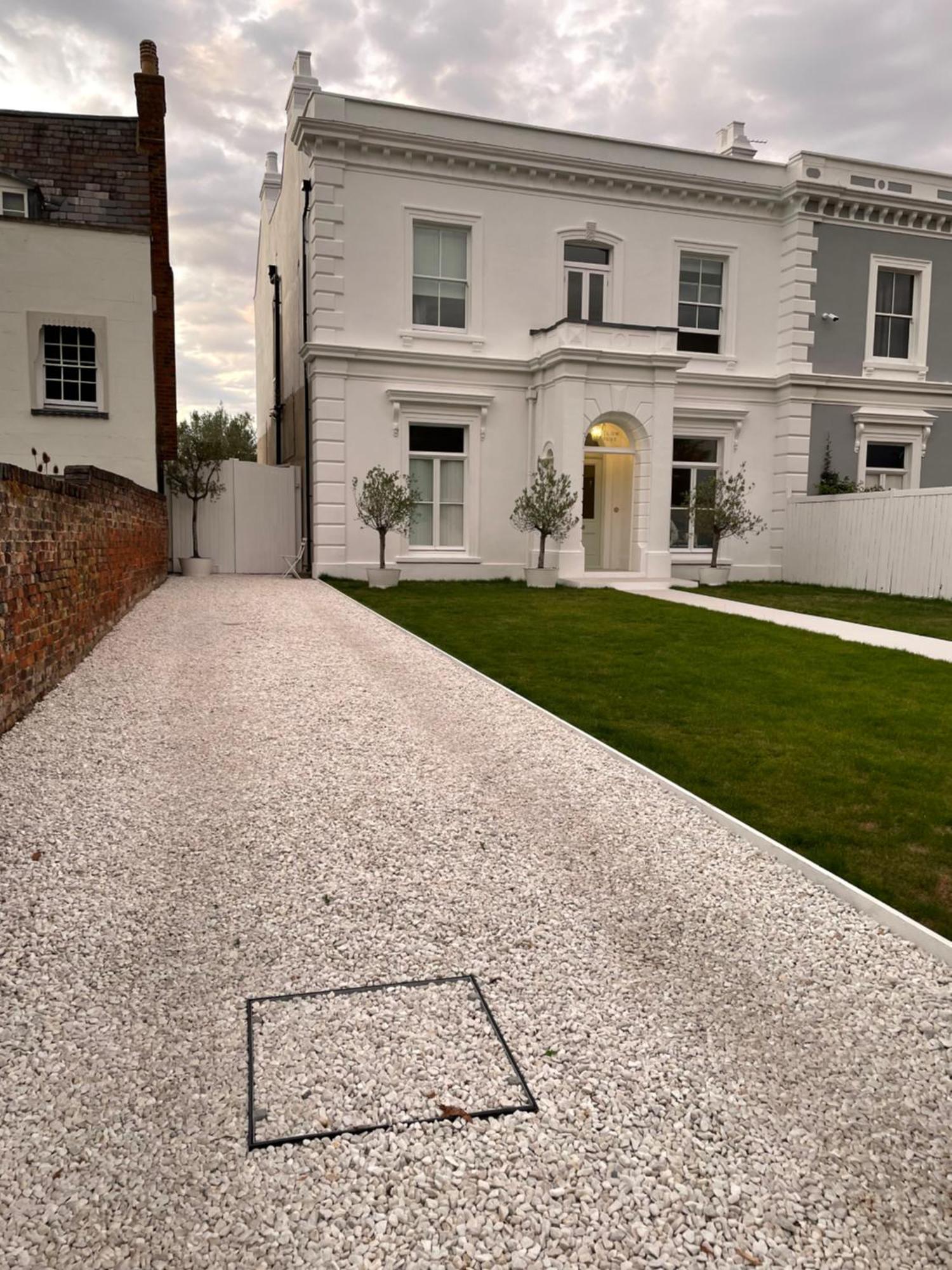 Willow House, Georgian Property In เชพเพอร์ตัน ภายนอก รูปภาพ