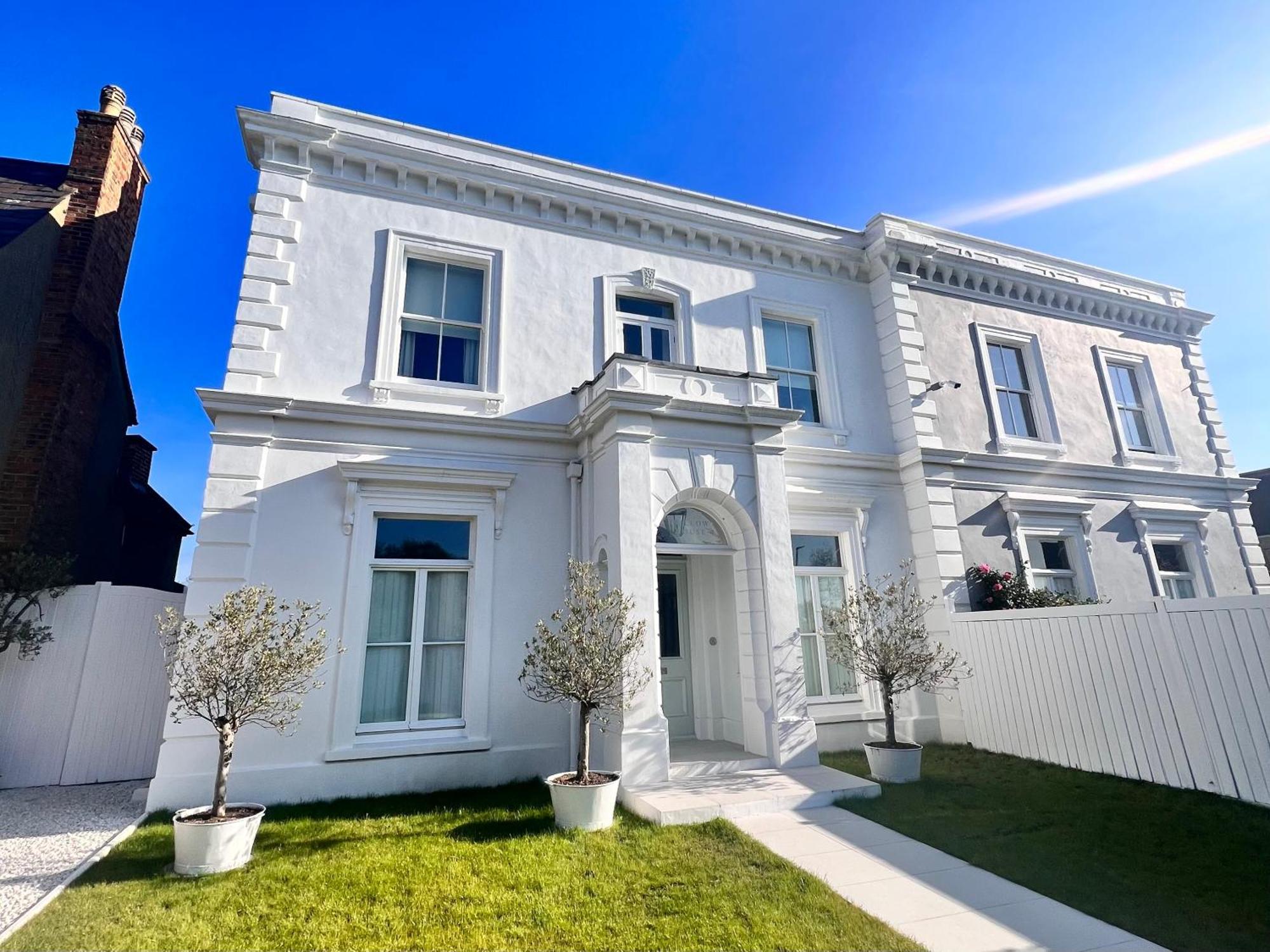 Willow House, Georgian Property In เชพเพอร์ตัน ภายนอก รูปภาพ